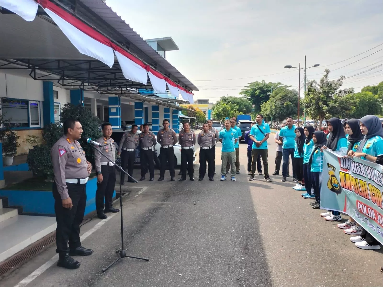 Lepas Kontingen Bola Voli Kapolri Cup 2023 di Palembang