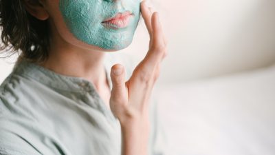 Kulit di Usia 25 Sudah Menua? Mengungkap Manfaat Luar Biasa Masker Madu untuk Kecantikan