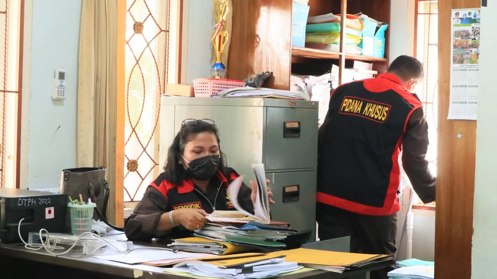 Jaksa Sita Sejumlah Dokumen Penting Pasca Geledah Dua Kantor di Kabupaten Batanghari