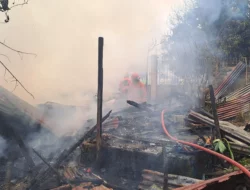 Ludes Terbakar, Satu Rumah di Kota Jambi Terbakar Akibat Charger Handphone Tak Dicabut