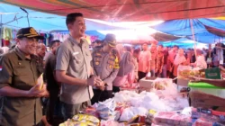 Bupati MuaroJambi Sidak ke Pasar Sengeti Jelang Lebaran